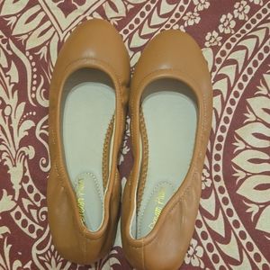 Dream Paris Flats sz 8.5. Brand New. Never worn.